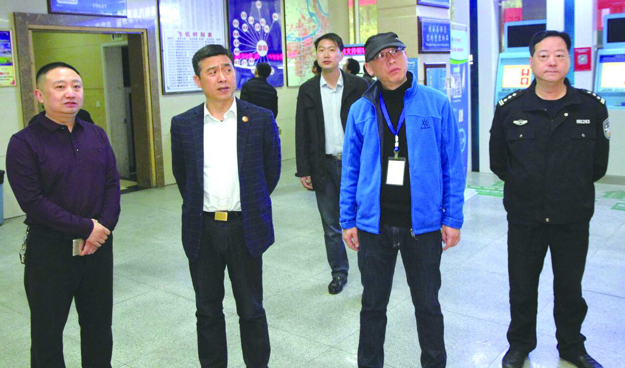 3月16日上午，以省委保衛處處長(cháng)尹年春為組長(cháng)的反恐安全檢查組到市汽車(chē)北站開(kāi)展反恐安全檢查